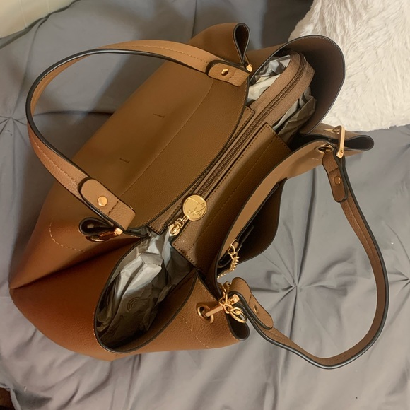 New York & Company purse - Picture 7 of 8